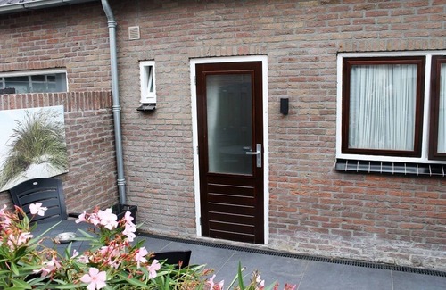 Noordwijk Cottage | Tiny beach house Proost, 100 m. from the beach, boulevard and lighthouse