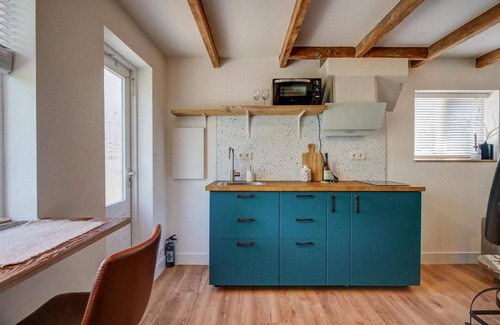 Petten House | Tiny Beach House Petten offers the ultimate vacation experience for couples seeking peace, space and natural beauty