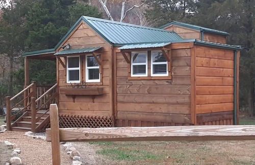 Elizabethton Cabin | Tiny Cabin on Watauga River in Elizabethton TN 1000 feet of private river front!
