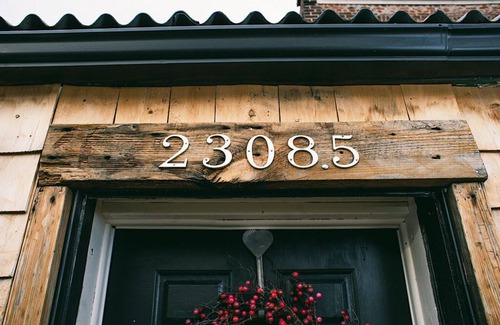 Gravois Park Apartment | Tiny Cottage - Big Loft