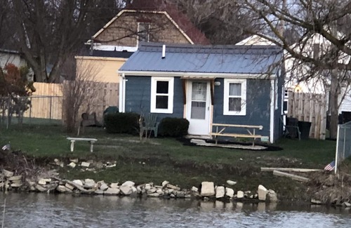 Marine City Cottage | Tiny cottage on the river