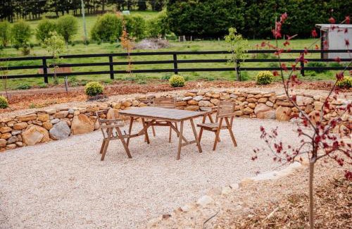 Glenquarry Villa | Tiny family getaway - breathe in the country air