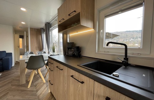 Riedenburg House | Tiny Haus Flussblick by Interhome