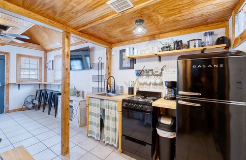 Concan Cabin | Tiny home by the Frio River - River Rock Cabin #4