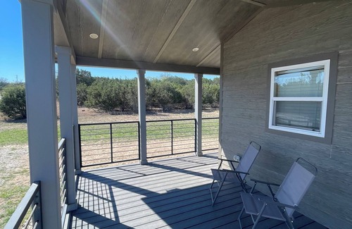 Lampasas House | Tiny Home- Dog Friendly, Gated Yard