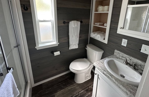 Harold Cottage | Tiny Home in Luxury Resort - Cedar 2