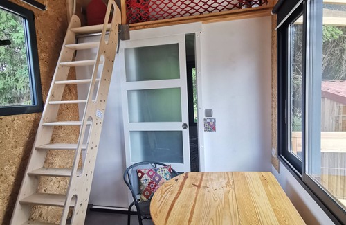 Verbiesles House | Tiny Home 'La Charmotte' with Private Terrace, Wi-Fi and Air Conditioning