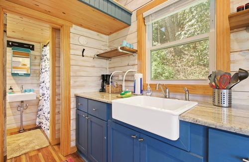 Todd House | "Tiny Home Paradise by the New River in Todd, NC"