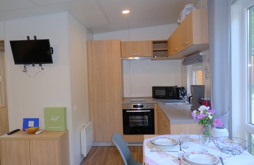 Riedenburg House | Tiny Home 'Sankt Rupert Nummer 11' with Private Terrace and Air Conditioning