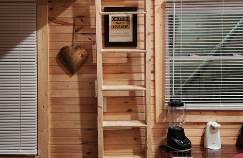 Citra House | Tiny Home sleeps 6 near beautiful beaches and entertainment