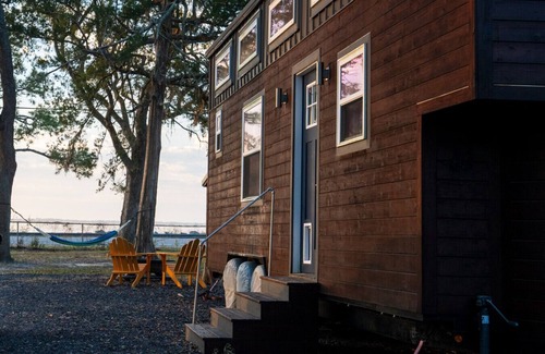 Fort Walton Beach - Destin House | Tiny Home w Great Bay Views Pets Near Eglin Beach