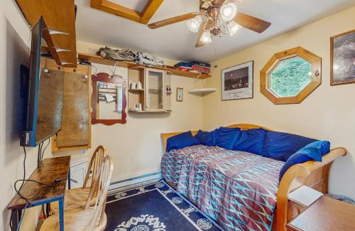 Waitsfield House | Tiny House at Mt Ellen
