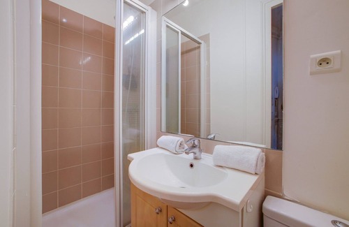 Champs-Elysees Apartment | Tiny House Champs Elysées