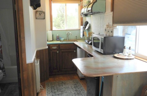 Powell Butte House | Tiny House in beautiful Central Oregon, Powell Butte, Oregon