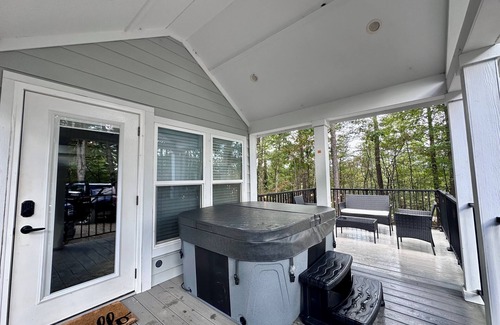 Mentone Cottage | Tiny House just minutes from the HEART of MENTONE