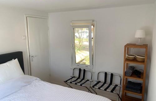 Amsterdam East House | Tiny Houseboat B&B on the Amstel River