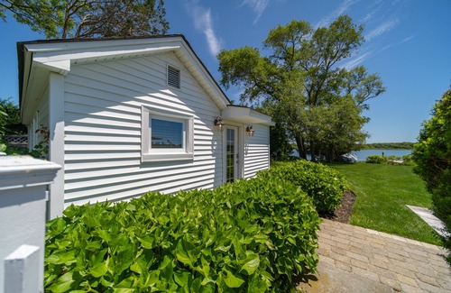 Shinnecock Hills House | Tiny Southampton House on the Bay
