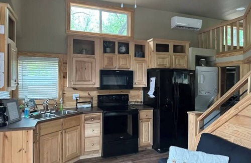 Pottsboro Cabin | Tiny Texoma Treasure: Your Wooded, Lakeside Wonderland