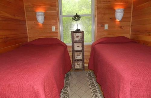 Elba Cabin | Tiny Treehouse Cabin Retreat, Riverside, Adults Only, No Pets, Peace and Quiet!