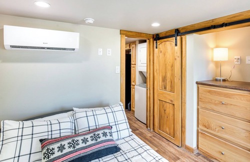 Golden House | Tiny Vacation Rental Home ~ 12 Mi to Lake Fork!