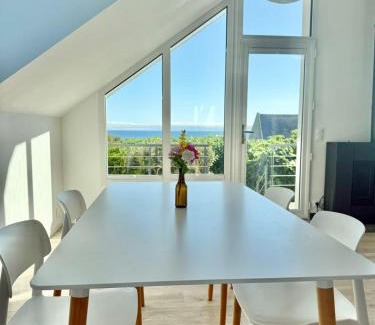 Plozevet Apartment | Tipoz'immo-Brise Marine 1-sea view-spot surf-cosy
