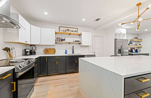 Dallas House | Tipperary Oasis: 3 Beds & a Private Pool