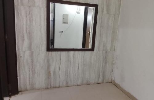 DLF Phase 3 House | Tipsyy Inn Suites 020