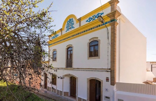 Boliqueime Cottage | TIROSA SOLAR (FLOOR 1)