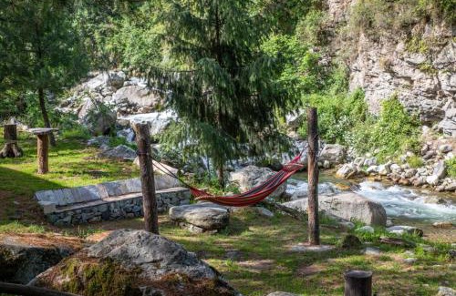 Banjar Hotel | Tirthan Anglers' Retreat