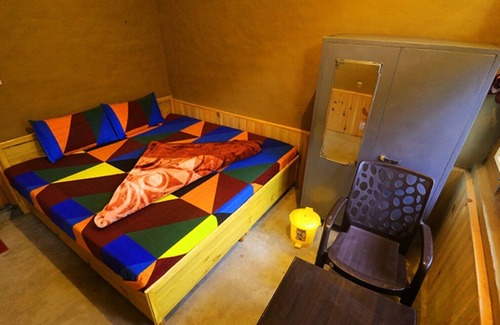 Gushaini House | TIRTHAN HILL TOP Standard Room B