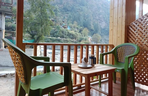 Banjar Cottage | Tirthan Holidays Cottage