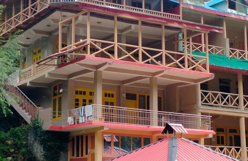 Banjar Hotel | Tirthan Valley Cottages with River View by Sneha Resort Near Great Himalayan National Park