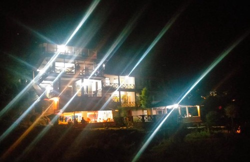 Banjar Hotel | Tirthan Valley Cottages with River View by Sneha Resort Near Great Himalayan National Park