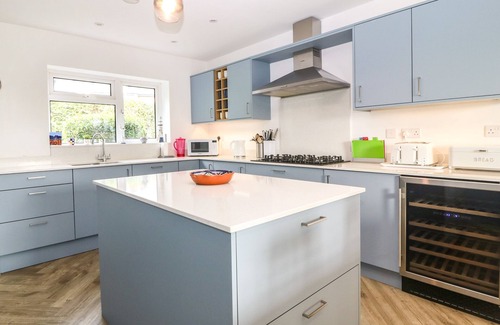 Criccieth Cottage | TIRWYDDAN, family friendly, country holiday cottage in Criccieth