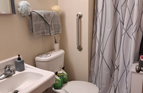 Downtown Minneapolis Bed & Breakfast | TISOM BRAND Bed Breakfast Beverages nA MAN'S CAVE#1