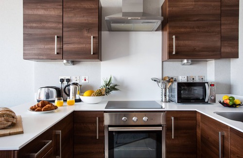 Cathedral Quarter Condo | Titanic & City Views, Ultra Luxury City Parking