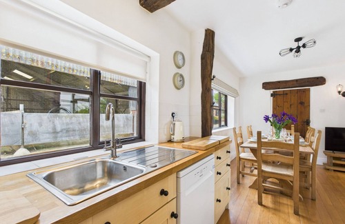Ryde House | Tithe Barn, Little Upton Farm