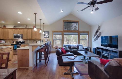 McCall House | TJ'S MOUNTAIN HAUS by Casago McCall - Donerightmanagement