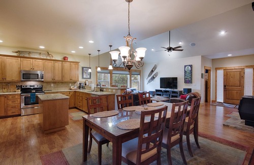 McCall House | TJ's Mountain Haus: Hot Tub, Air Conditioning, Pet Friendly