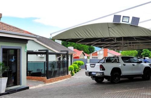 Newcastle House | TLMZ Guesthouse