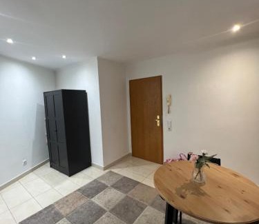 Stadtmitte Apartment | TMJ Apartment 3