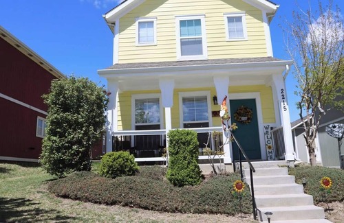 Fort Riley House | TNT Sunflower Retreat - Milford Lake, Ft Riley, K-State