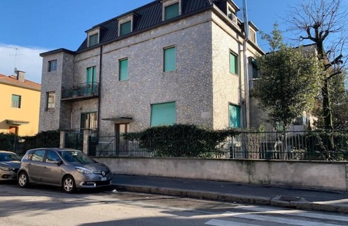 Precotto Apartment | To Bright -Entire Apart. Milan Center-24h check-in