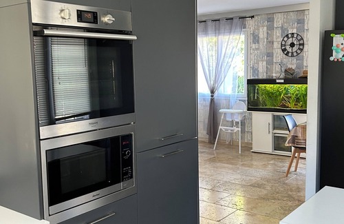 Saint-Come-et-Maruejols Villa | To complete