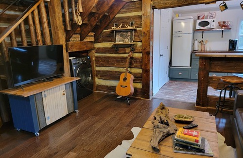 Westfield Cabin | Tobacco barn cabin with trails, fishing and hiking