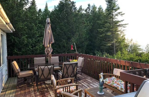 Northern Bruce Peninsula Cottage | Tobermory Lakefront Cottage