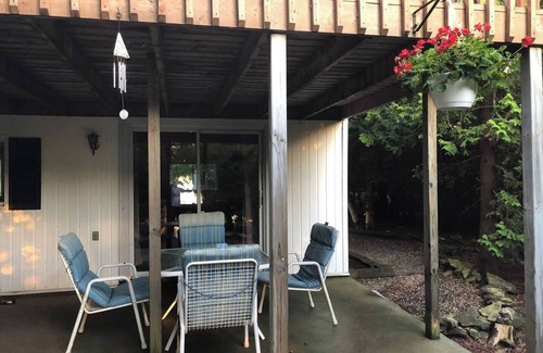 Northern Bruce Peninsula Cottage | Tobermory Lakefront Cottage