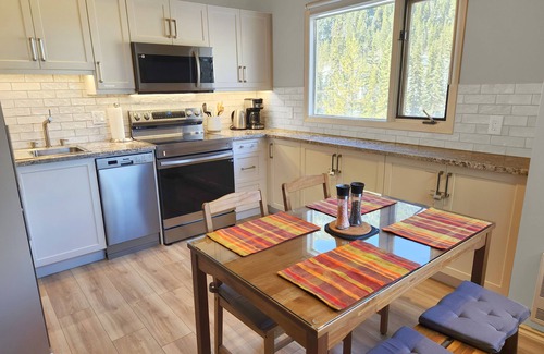 East Kootenay Apartment | Toby Creek Loft, lower village, close to Village gondola and Toby chairlift