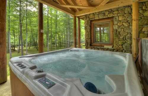 Blue Ridge Cabin | Toccoa Riverfront Log Cabin - Aska Adventure Area - The River Ridge Lodge