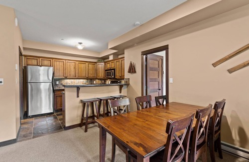 Sun Peaks Condo | Tod Mountain Serenity